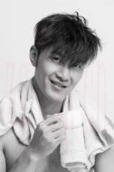 李昂