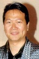 黃允財