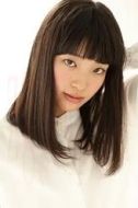 對比地杏奈