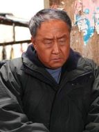 老田（趙亮飾演）