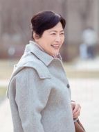 徐秀蘭（許娣飾演）