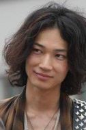 中村亮