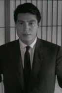 岡田英次
