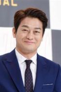 石民赫